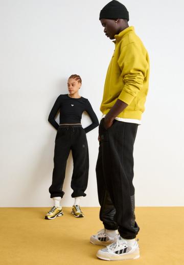 Спортивные штаны