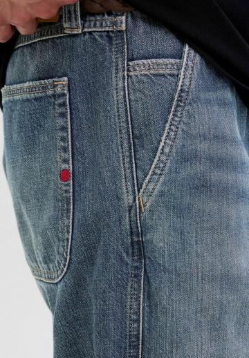 Прямые джинсы