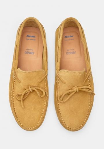 Ботинки на шнуровке