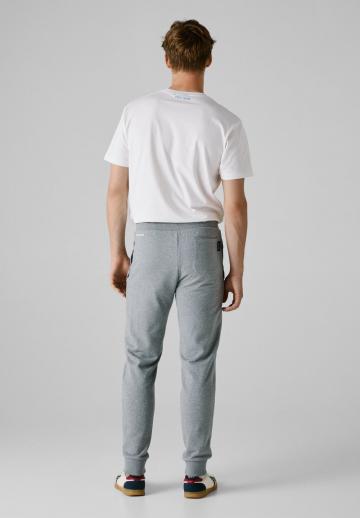 Спортивные штаны