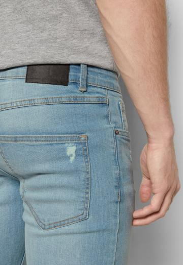 Узкие джинсы