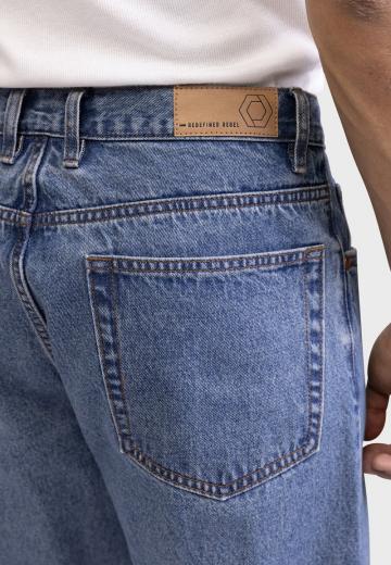 Свободные джинсы