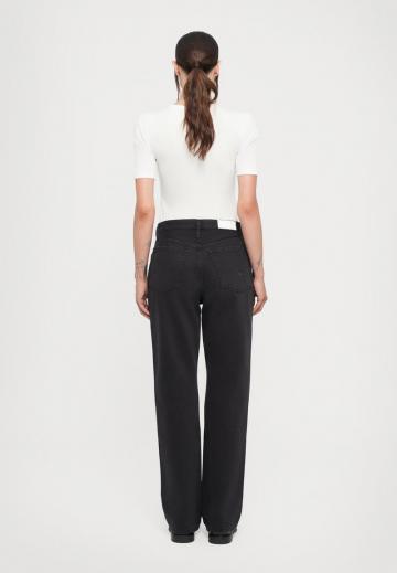 Джинсы бойфренда