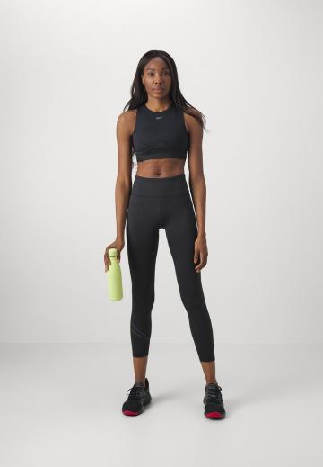 Спортивный топ