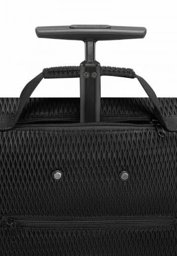 Чемодан на колесах