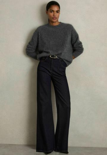 Клешеные джинсы