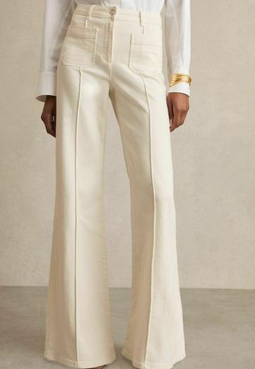 Клешеные джинсы