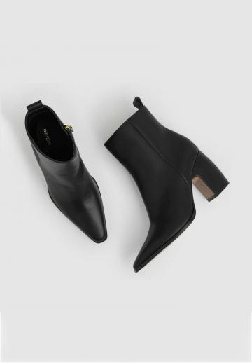 Полусапожки на высоком каблуке