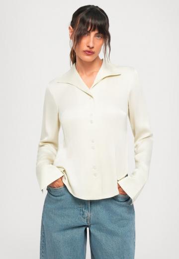 Атласная блузка