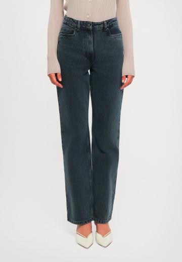 Клешеные брюки