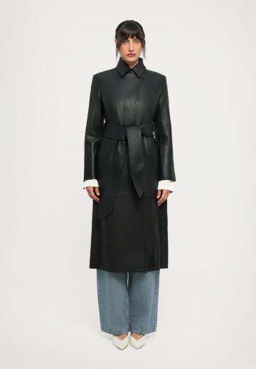 Пальто из искусственной кожи