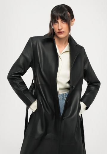 Пальто из искусственной кожи