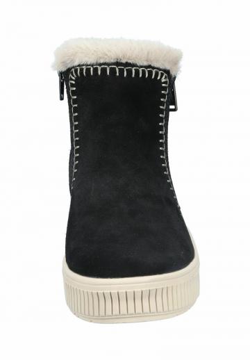 Сапожки на танкетке