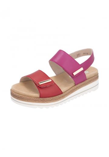 Босоножки на танкетке