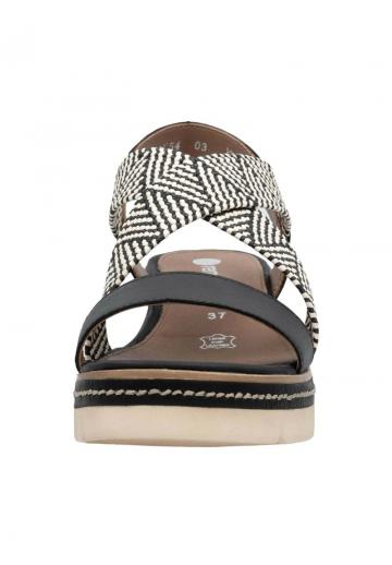 Босоножки на танкетке