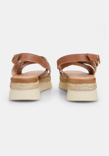 Босоножки на платформе