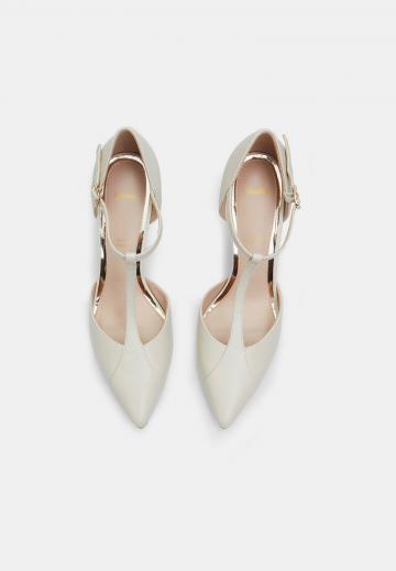 Туфли на высоком каблуке