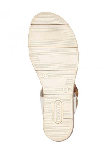 Босоножки на танкетке