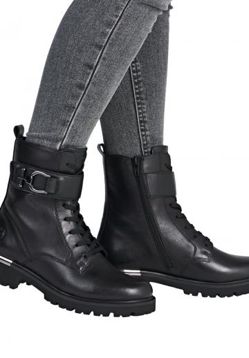 Ботинки на шнуровке