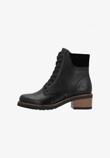 Ботинки на шнуровке