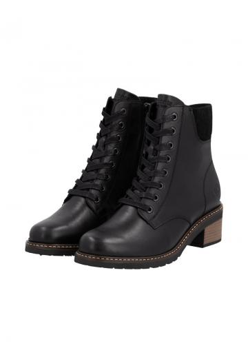 Ботинки на шнуровке