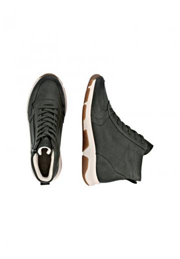 Ботинки на шнуровке