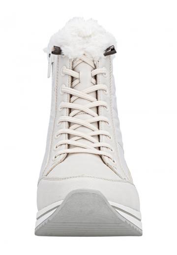 Сапожки на танкетке