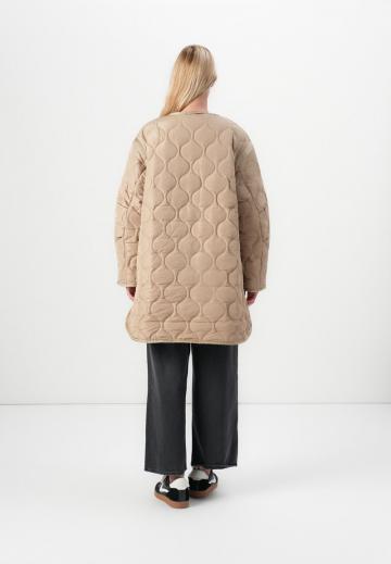 Короткое пальто