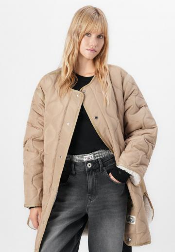 Короткое пальто