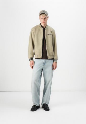 Куртка бомбер