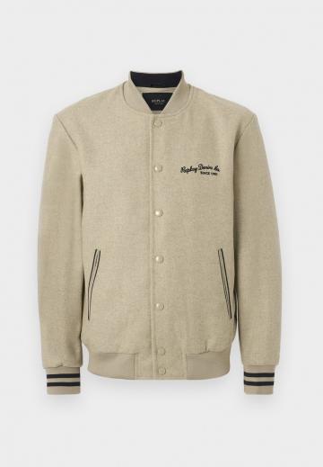 Куртка бомбер