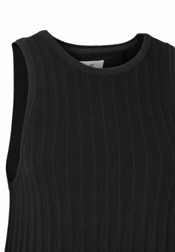 Вязаное платье