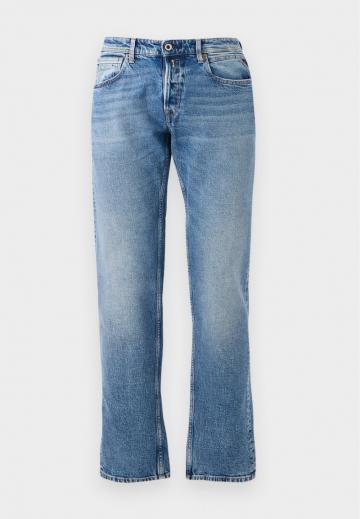 Прямые джинсы