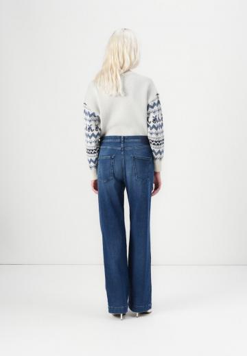 Свободные джинсы