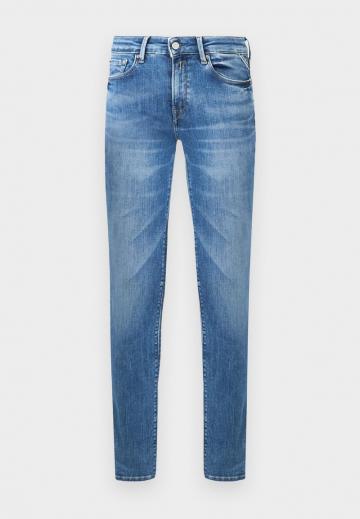 Узкие джинсы