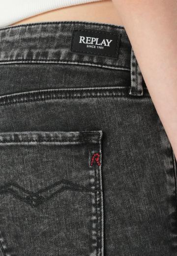 Узкие джинсы