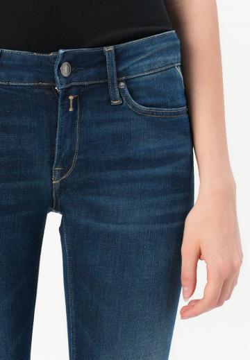 Клешеные джинсы