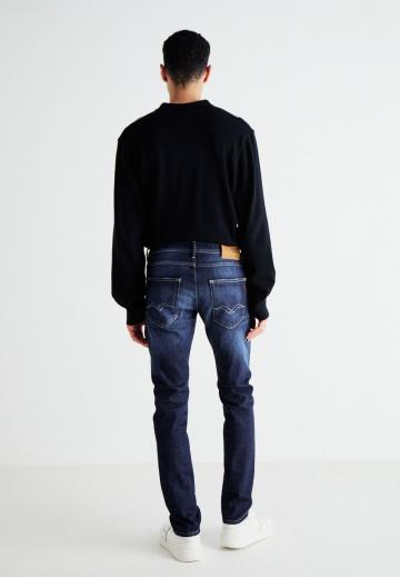 Узкие джинсы