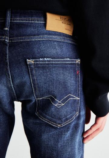 Узкие джинсы