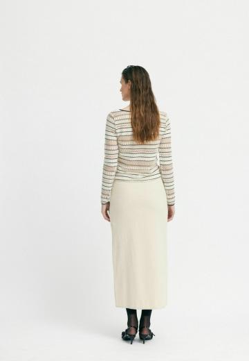 Пуловер в полоску