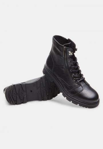 Ботинки на шнуровке