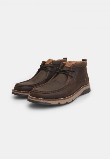 Ботинки на шнуровке