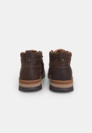 Ботинки на шнуровке