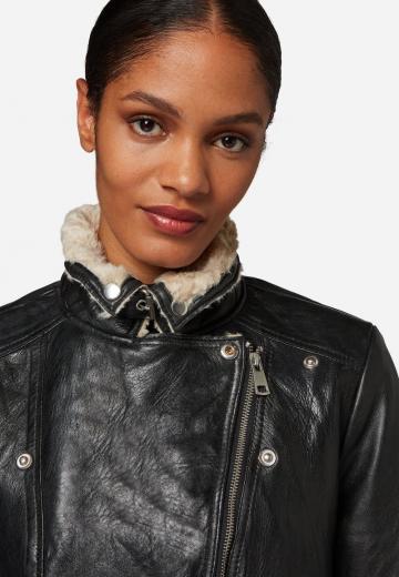 Кожаная куртка