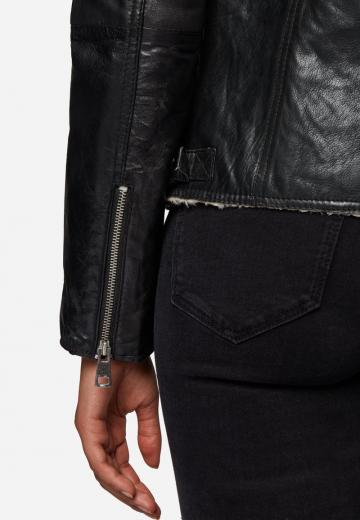 Кожаная куртка