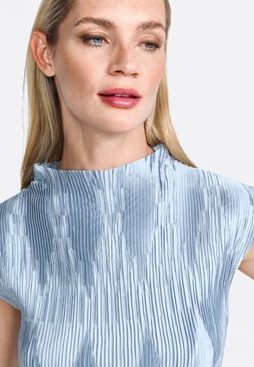 Атласная блузка