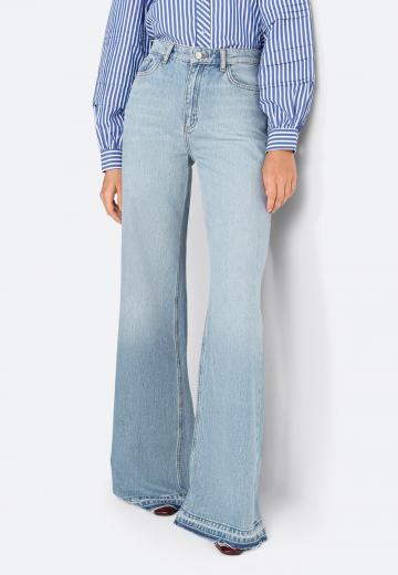 Клешеные джинсы