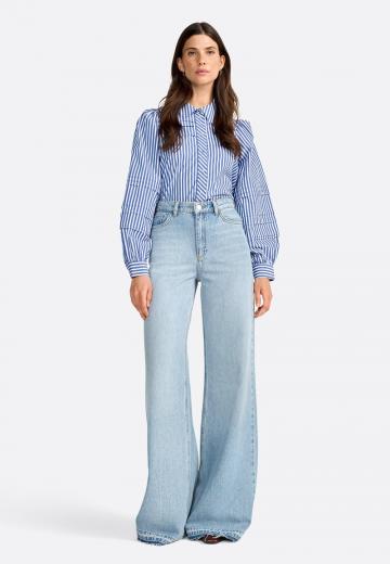 Клешеные джинсы