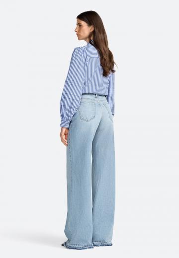 Клешеные джинсы