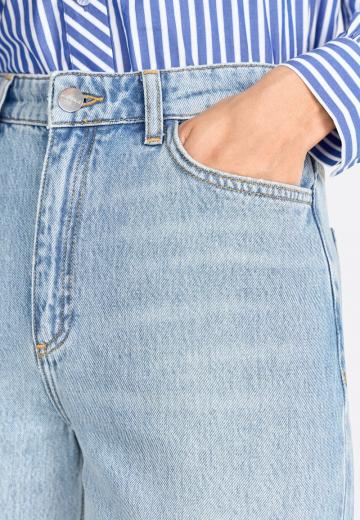 Клешеные джинсы